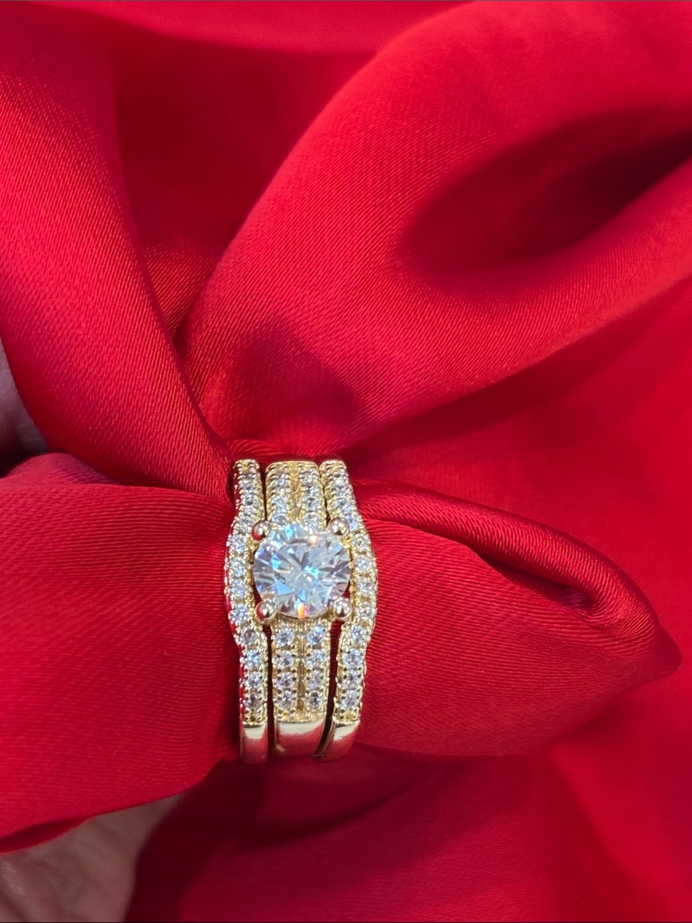 Bridal set gold plated size 7
FASHION JEWELRY